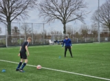 Training S.K.N.W.K. JO15-1 van zaterdag 17 februari 2024 (13/92)